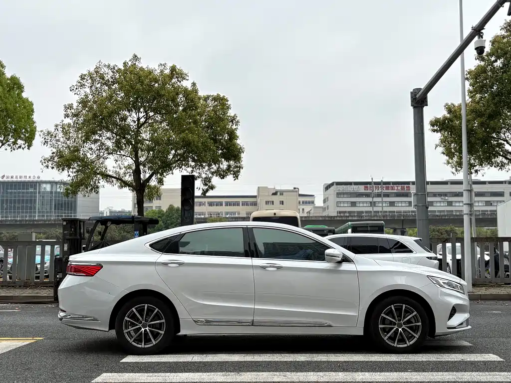 Borui 1.8 T Navigator +