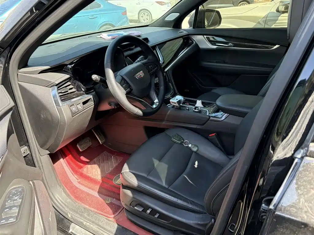Cadillac XT6 2.0 T 6-seat 4 WD Distinguished