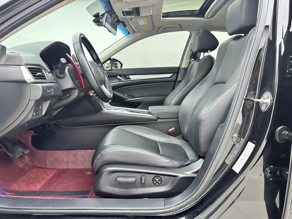 Accord Sharp· Hybrid 2.0 L Sharp Leading