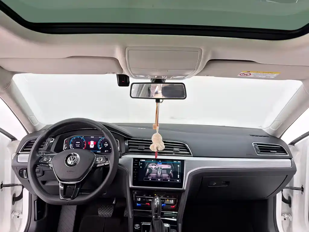 Lamando 280 TSI DSG Comfort