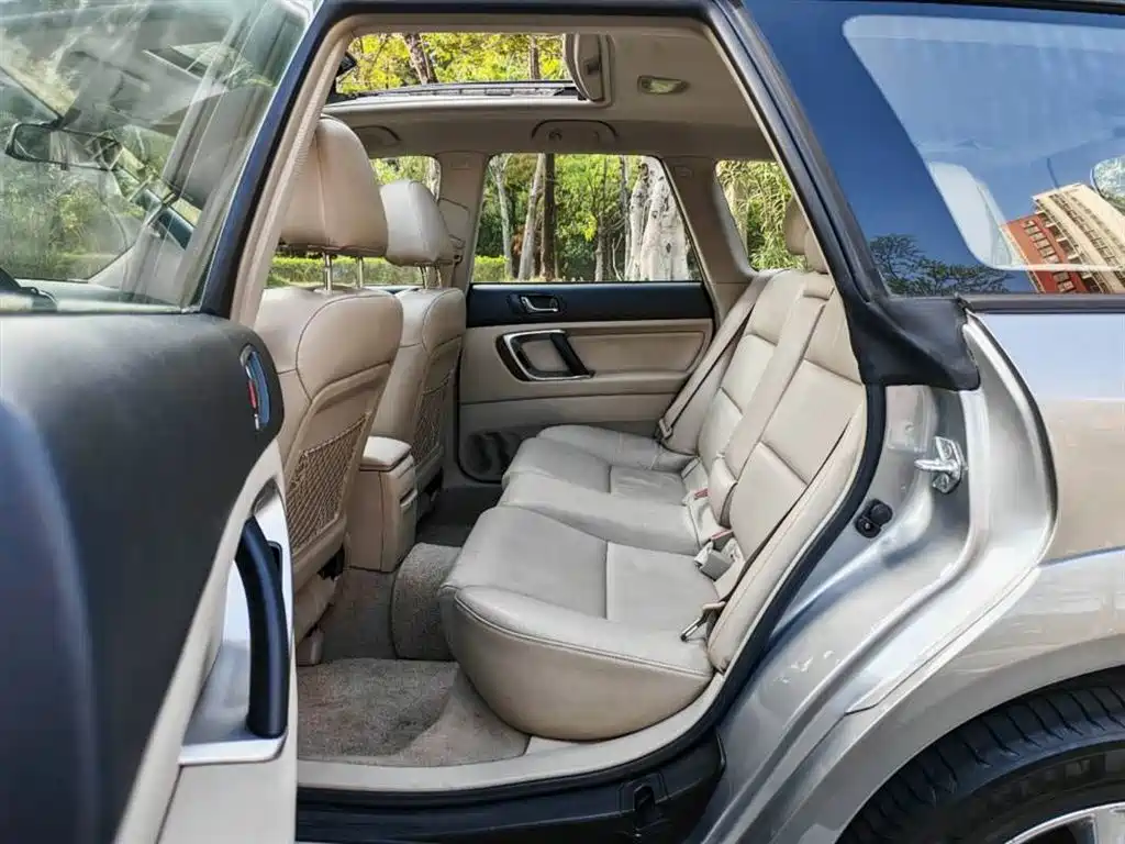 Outback 2.5 i