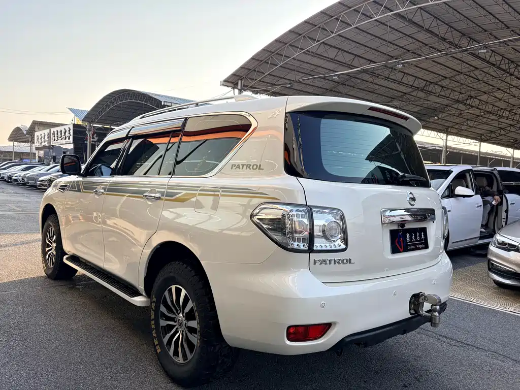 Patrol 4.0 L Middle East