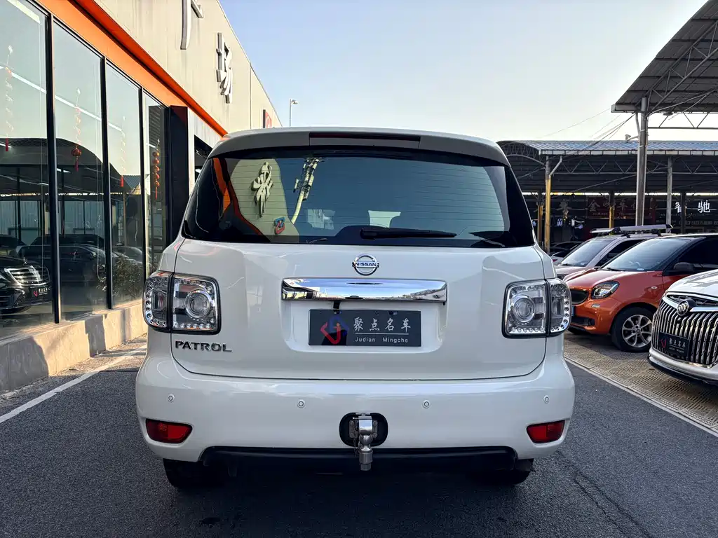 Patrol 4.0 L Middle East
