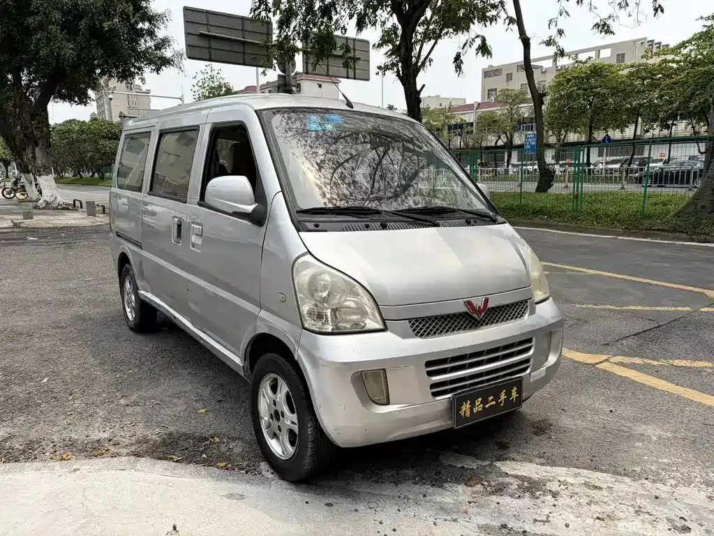 Wuling Rongguang 五菱荣光 2009款 1.2 L 手动