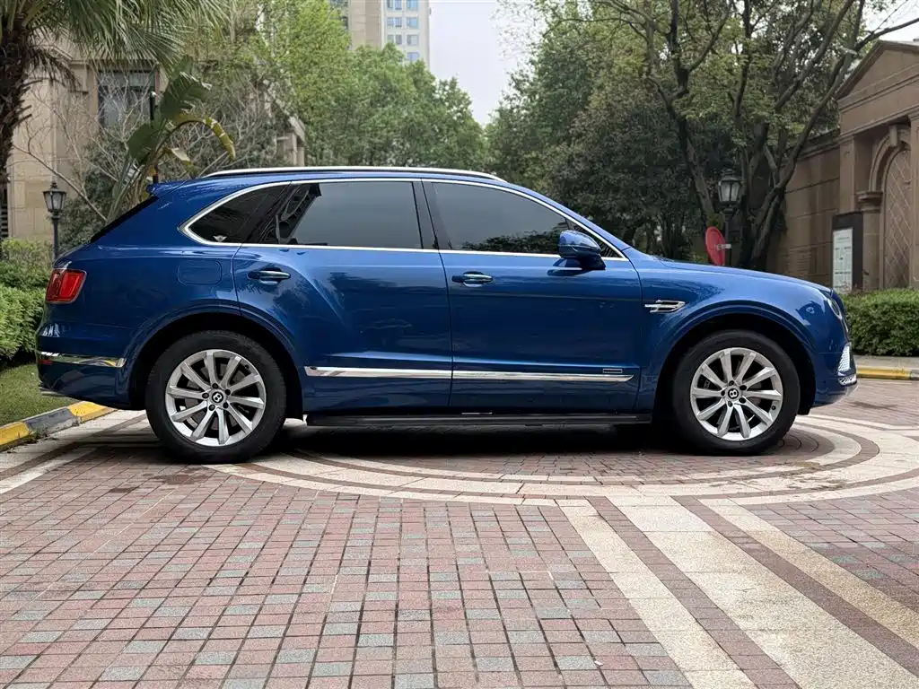 Bentayga 添越 2017款 4.0 T 柴油版