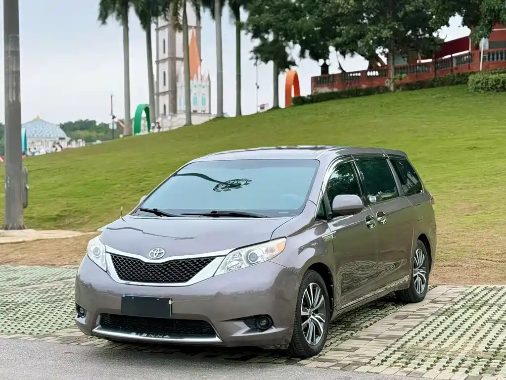 SIENNA 3.5 L 2 WD Auto
