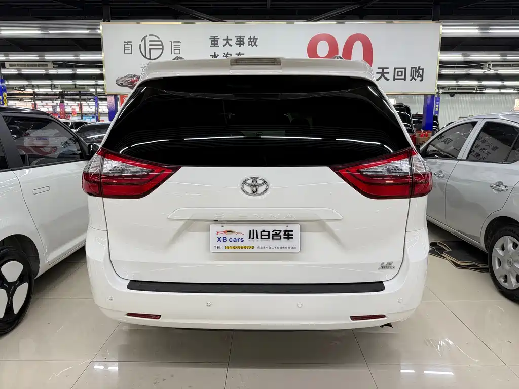 SIENNA 3.5 L Auto