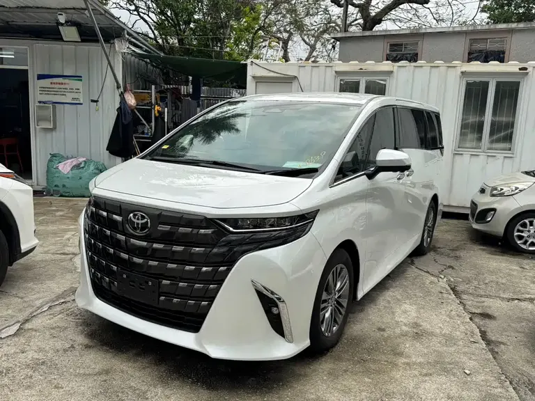 Toyota Alphard 埃尔法 2025款 2.5 L 油电混动 四驱 七座 韩版