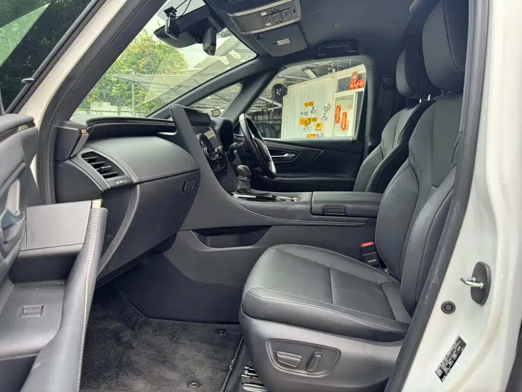 Alphard 埃尔法 2025款 2.5 L 油电混动 四驱 七座 韩版