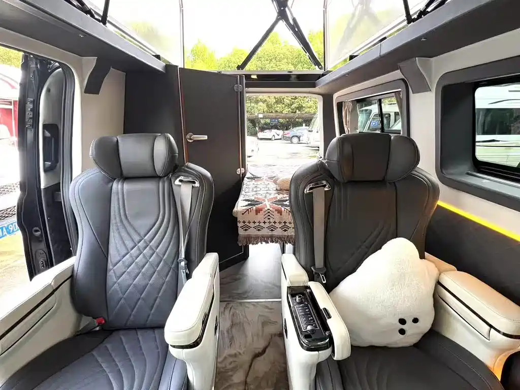 Transit 福特T6升顶房车 2025款 2.0 T 柴油版