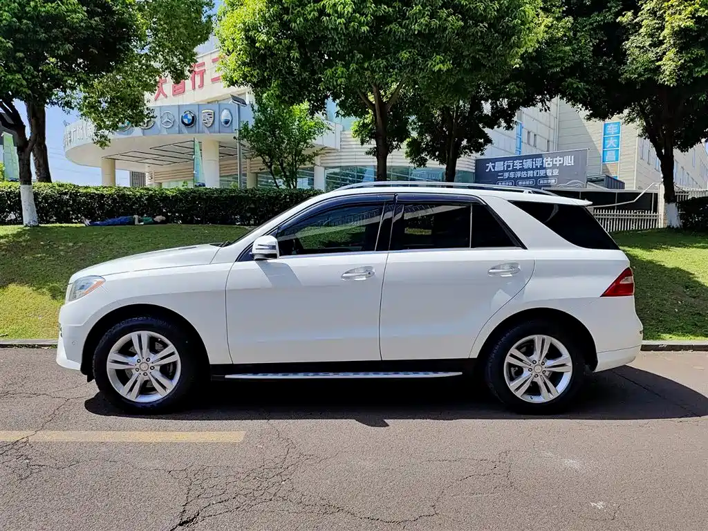 Mercedes-Benz M-Class ML 350 US Spec