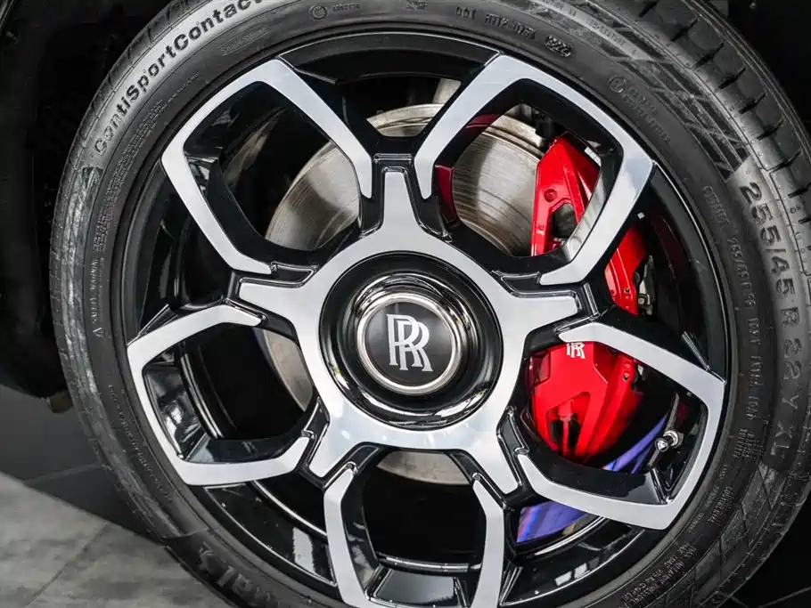 Cullinan Black Badge