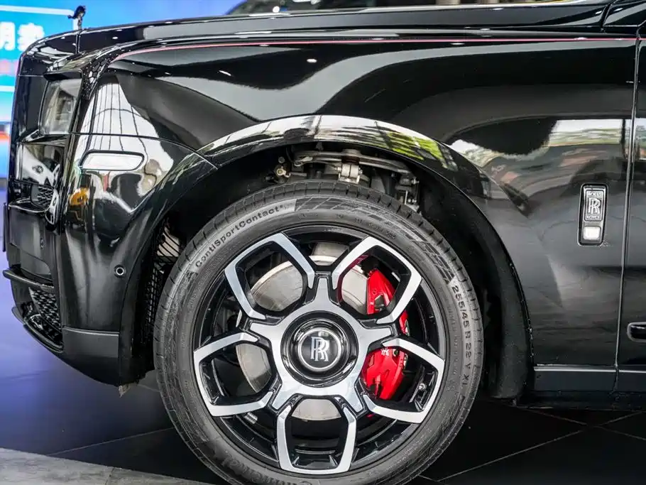 Cullinan Black Badge