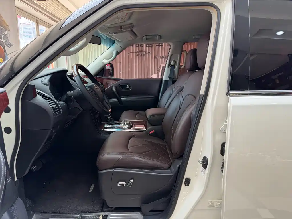 Patrol 4.0 L Middle East