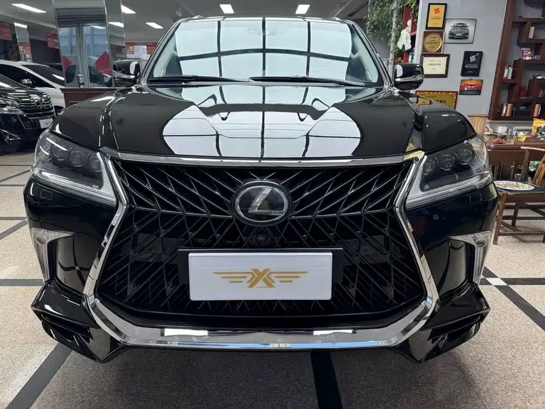 Lexus LX 570 Middle East