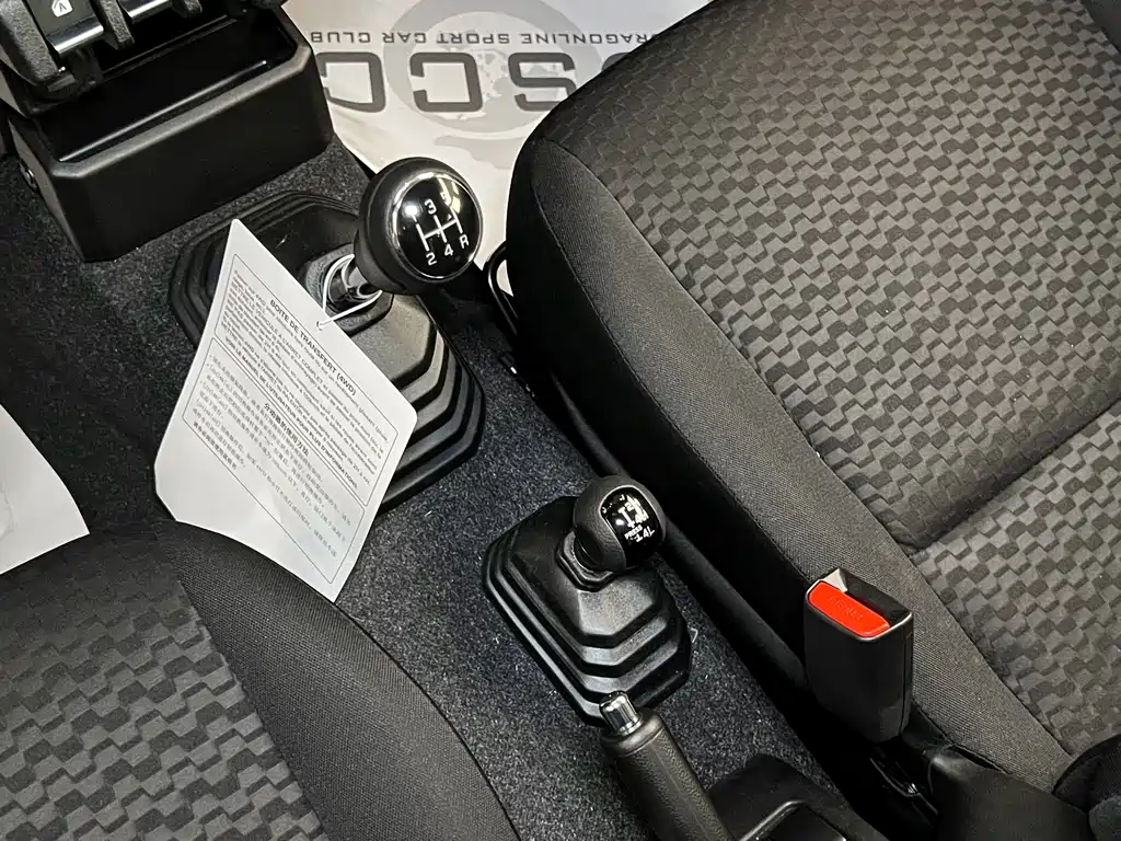 Jimny (Import) 1.5 L Manual