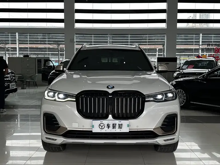 BMW X7 3.0 T US Spec