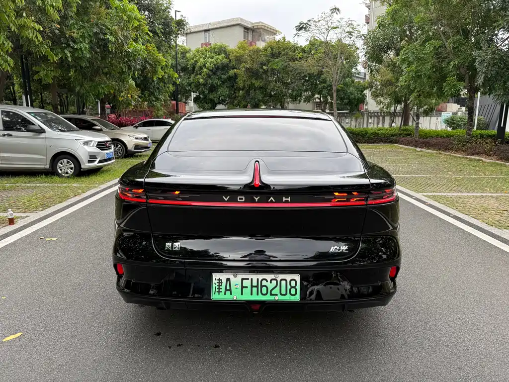 Voyah Zhuiguang PHEV 4 WD Ultra Long Range Flagship