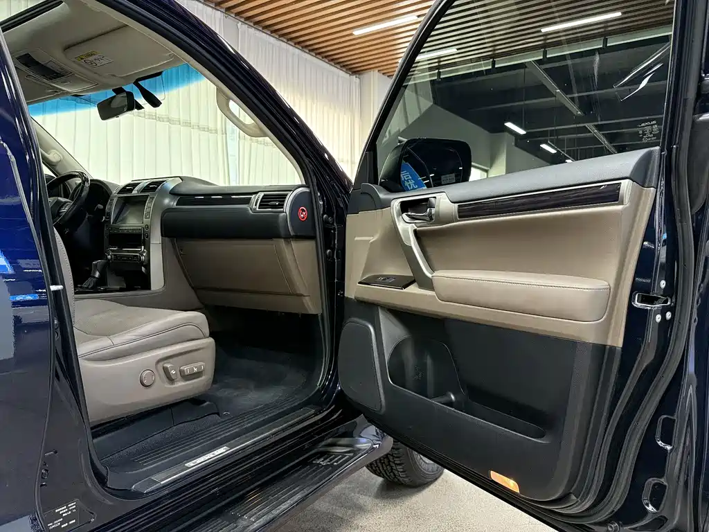 Lexus GX 460 Middle East