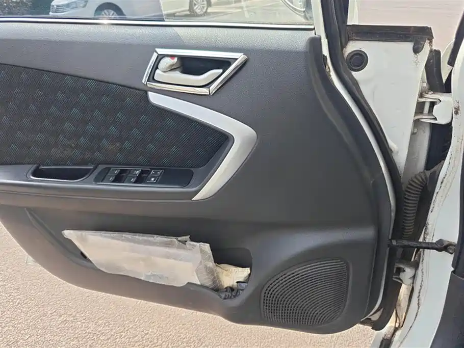 Liana A6 Hatchback 1.4 L Manual Imagine