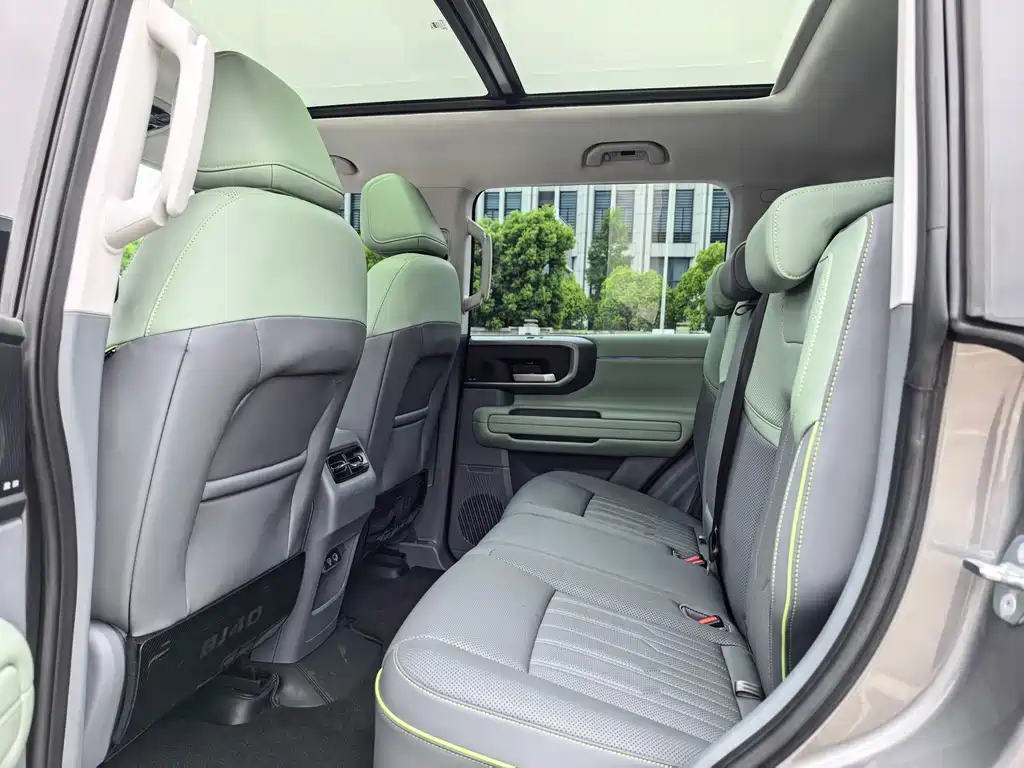 BAIC BJ40 2.0 T New City Hunter Swordsman
