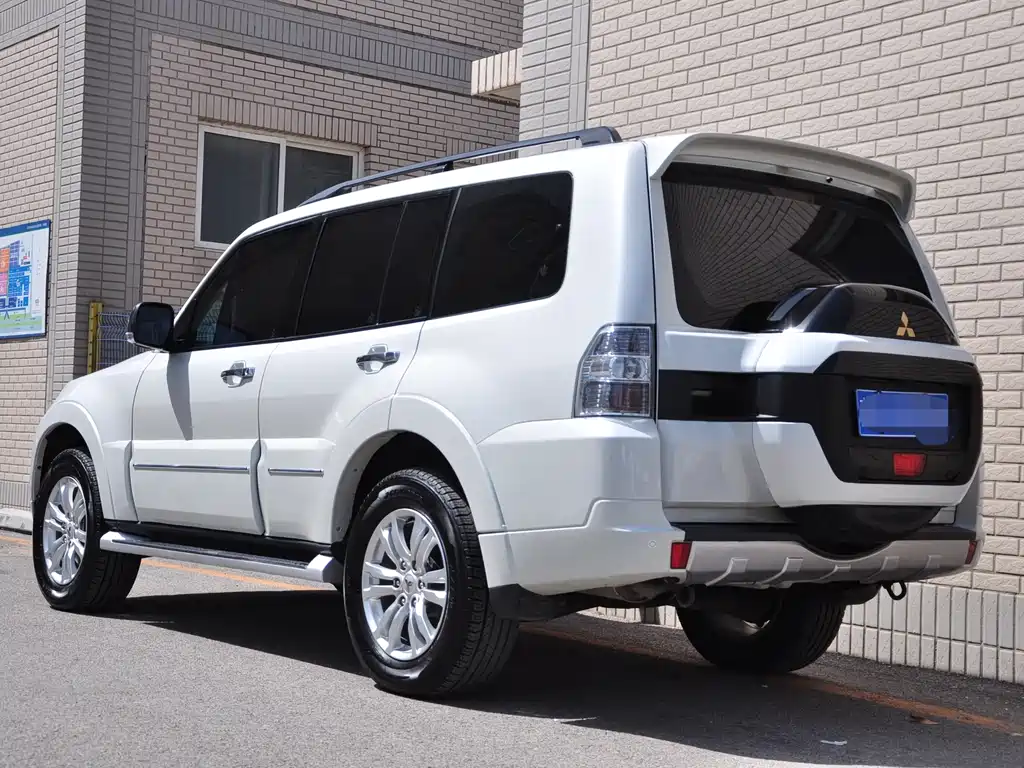 Pajero (Import) 帕杰罗(进口) V97 2019款 3.8 L GLS 中东版