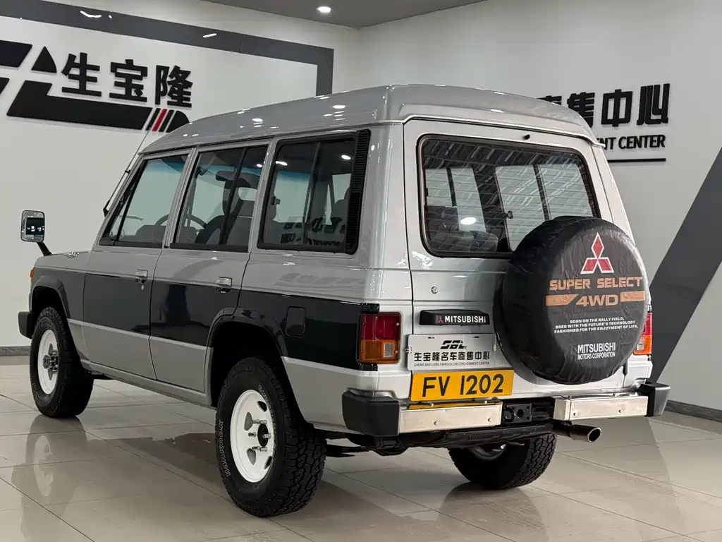 Pajero (Import) 帕杰罗(进口) L047 1986款 3.6 L 手动