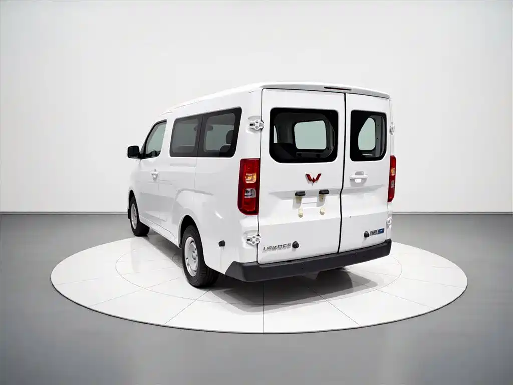 Wuling Yangguang 五菱扬光 2025款 400 km 客车版舒适型