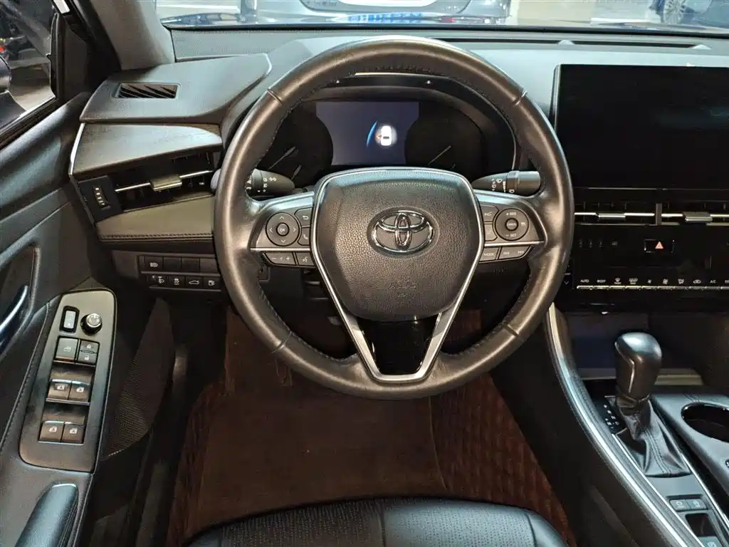 Avalon 2.0 L Luxury