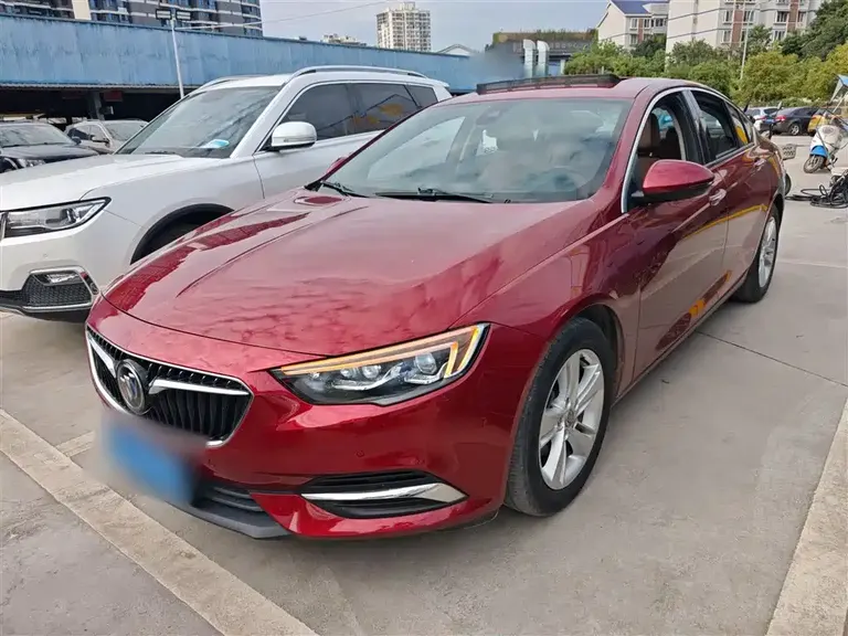 Buick Regal 20 T Distinguished
