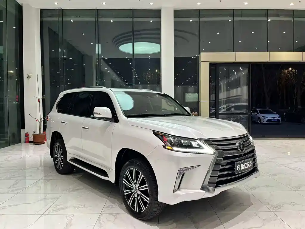 Lexus LX 570 Canada Spec