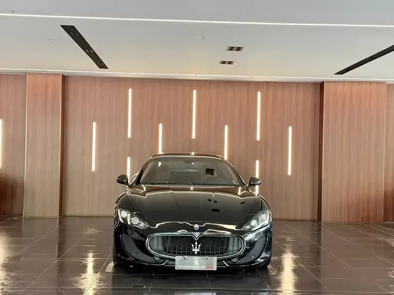 Maserati GranTurismo 4.7 L Sport F1