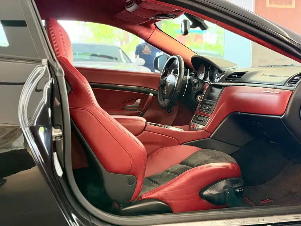 GranTurismo 4.7 L Sport F1