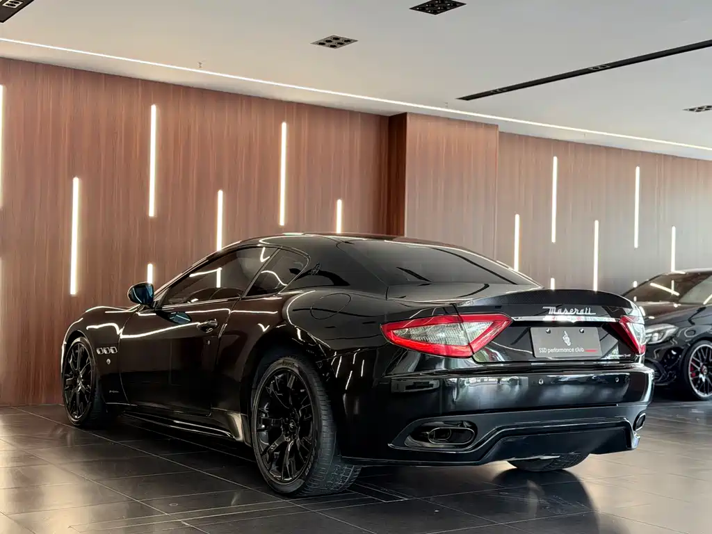 GranTurismo 4.7 L Sport F1