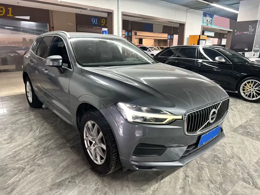 Volvo XC60 T5 4 WD Smart Ease CN-VI