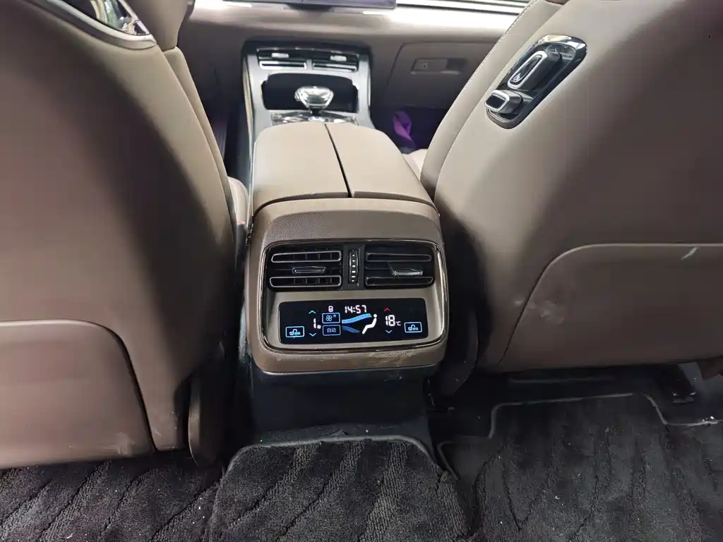 Han DM 4 WD Performance Distinguished