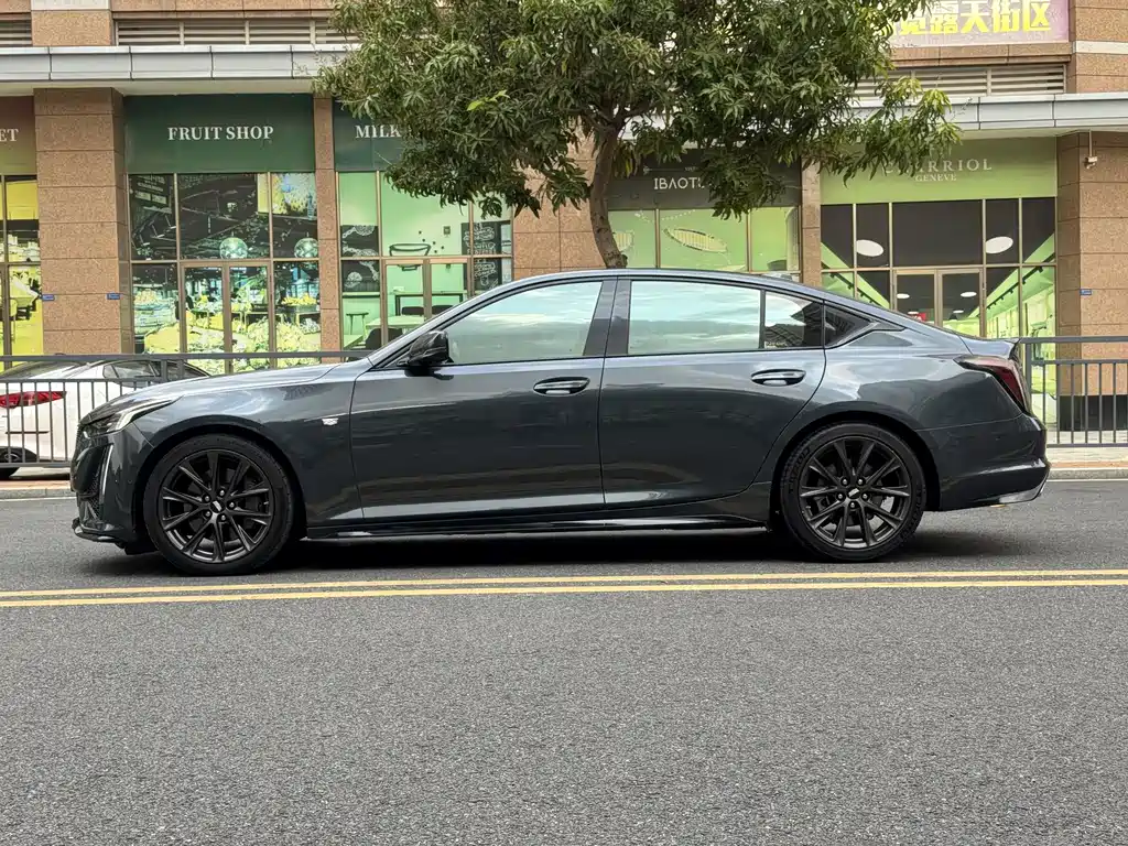 Cadillac CT5 28 T Platinum Sport