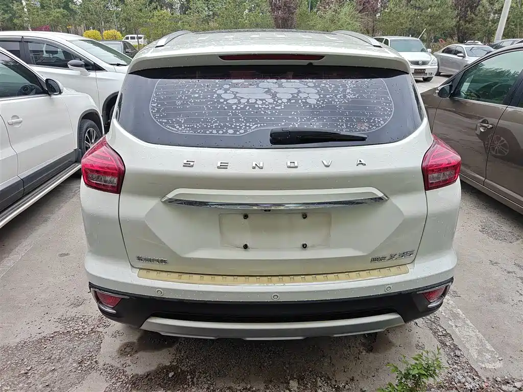 Senova X35 1.5 L Manual Luxury