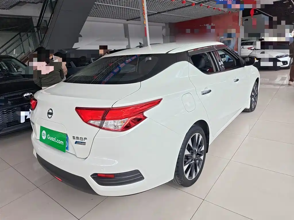 Lannia 1.6 L CVT Smart Cool