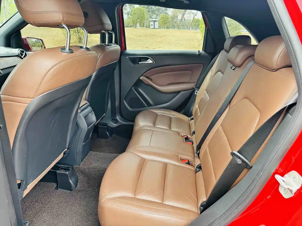 Mercedes-Benz B-Class B 200