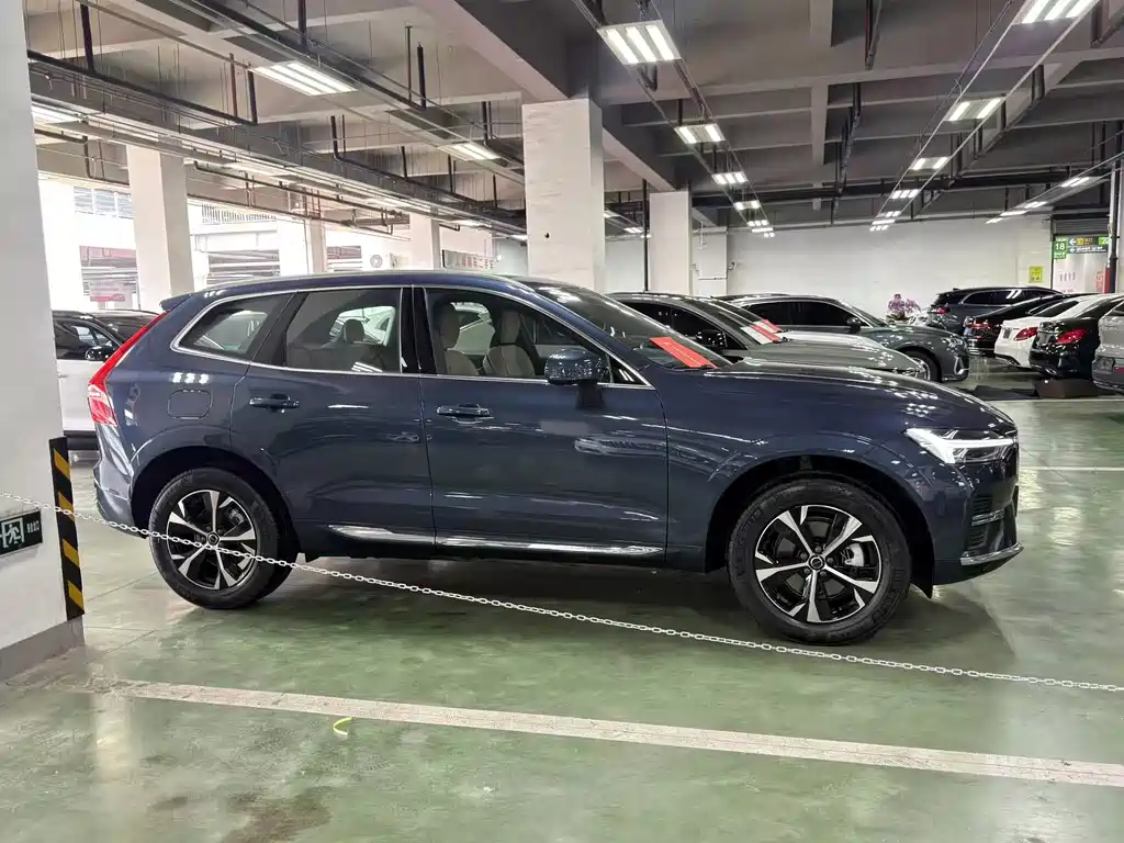 Volvo XC60 B5 4 WD Smart Ease Luxury
