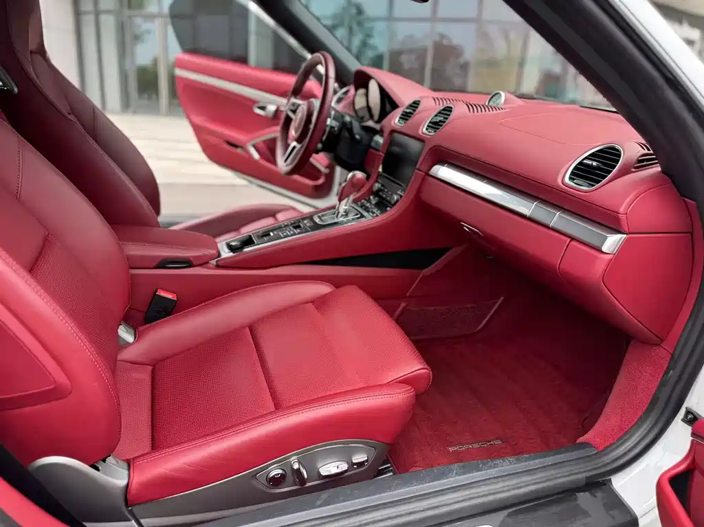 Porsche 718 Boxster 2.0 T