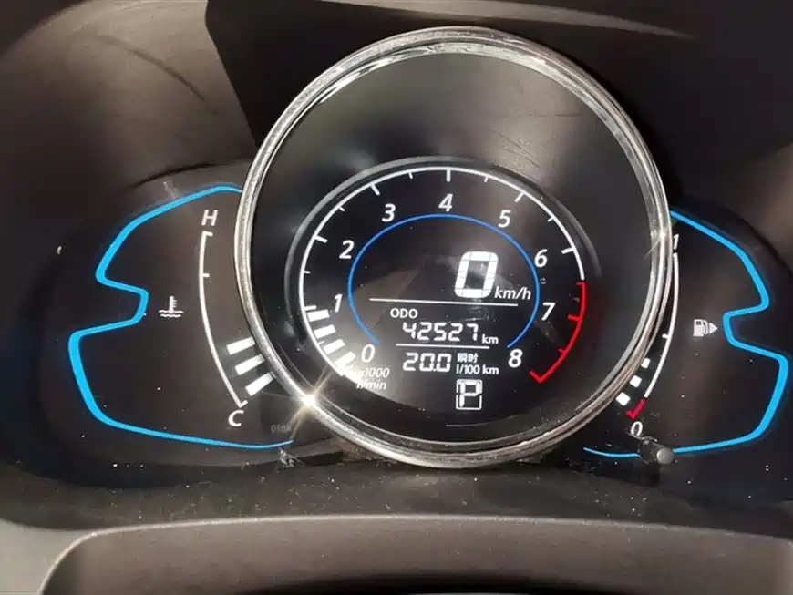 Venucia M50 V 1.6 L XL CVT Luxury