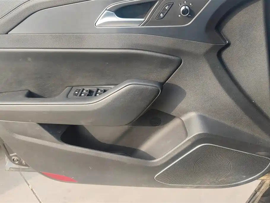 Hongqi H5 Classic Facelift 1.8 T Auto Connected Flagship Charm