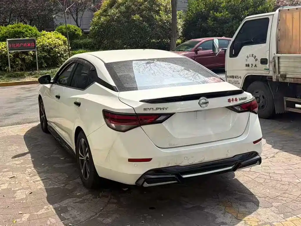 Sylphy 1.6 L XL CVT Joy