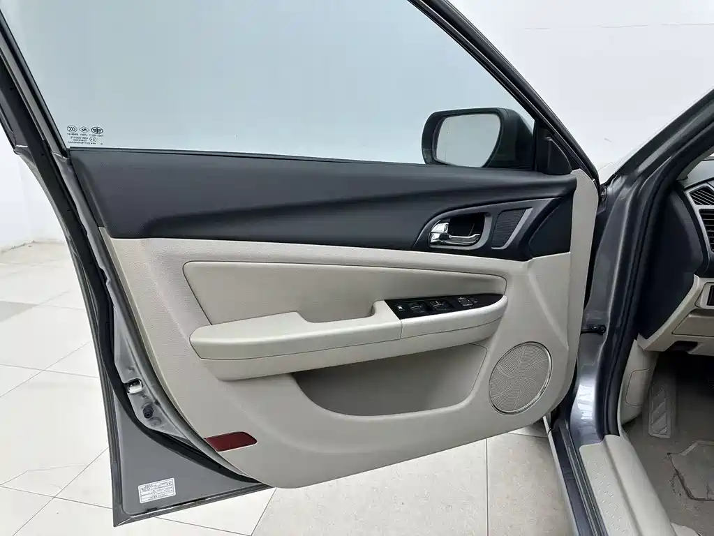 Besturn B50 1.6 L Manual Luxury