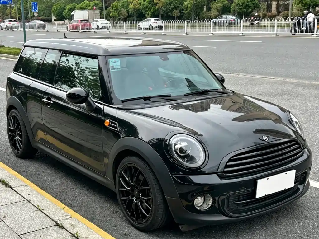 MINI CLUBMAN 1.6 L ONE
