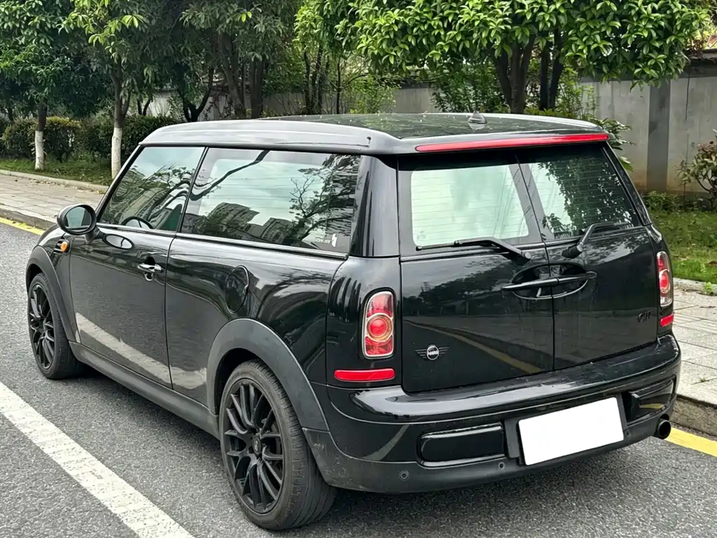 MINI CLUBMAN 1.6 L ONE