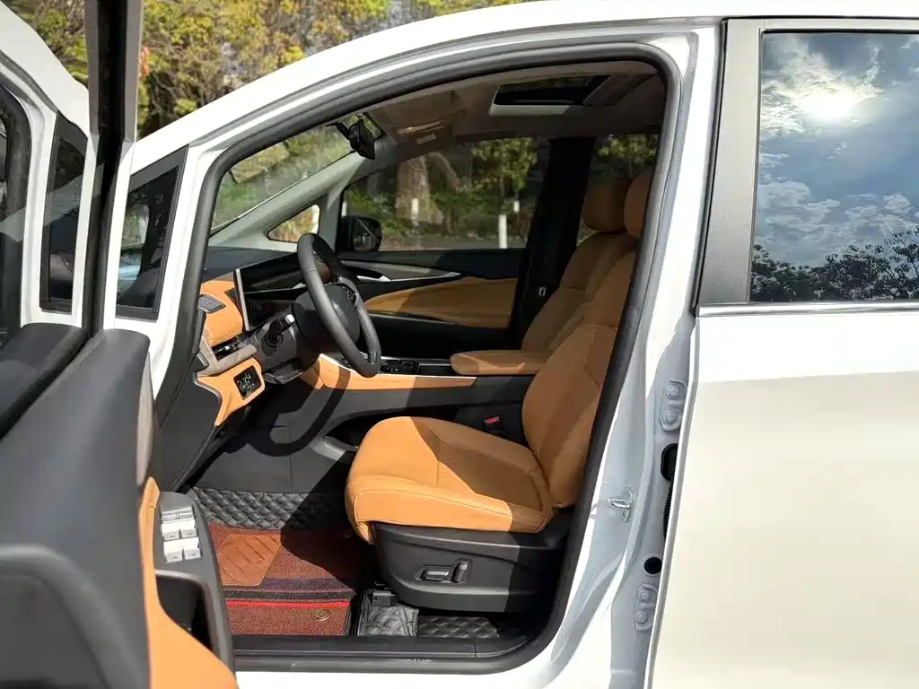 Maxus G50 PHEV Navigator