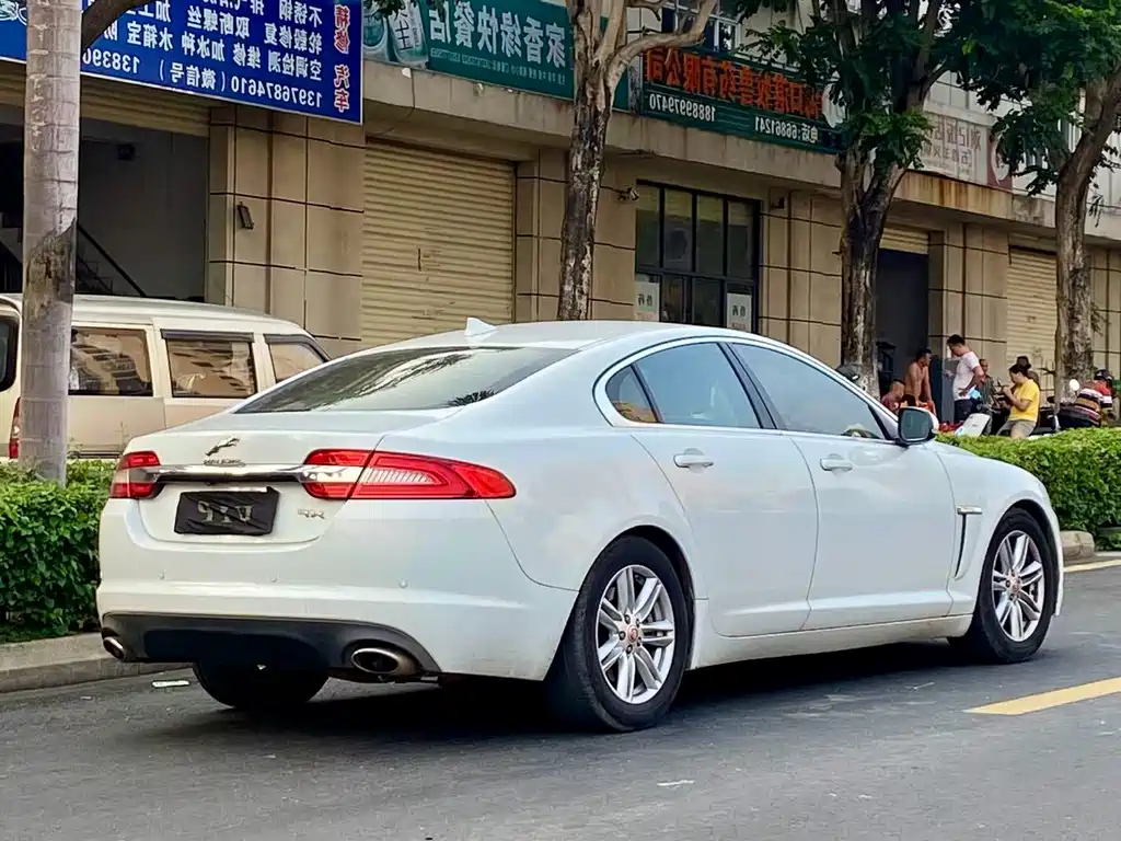 Jaguar XF XF 2.0 T Elegance